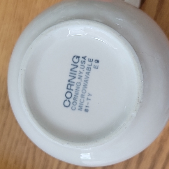 Corningware Jug Pitcher - Picture 5 of 7